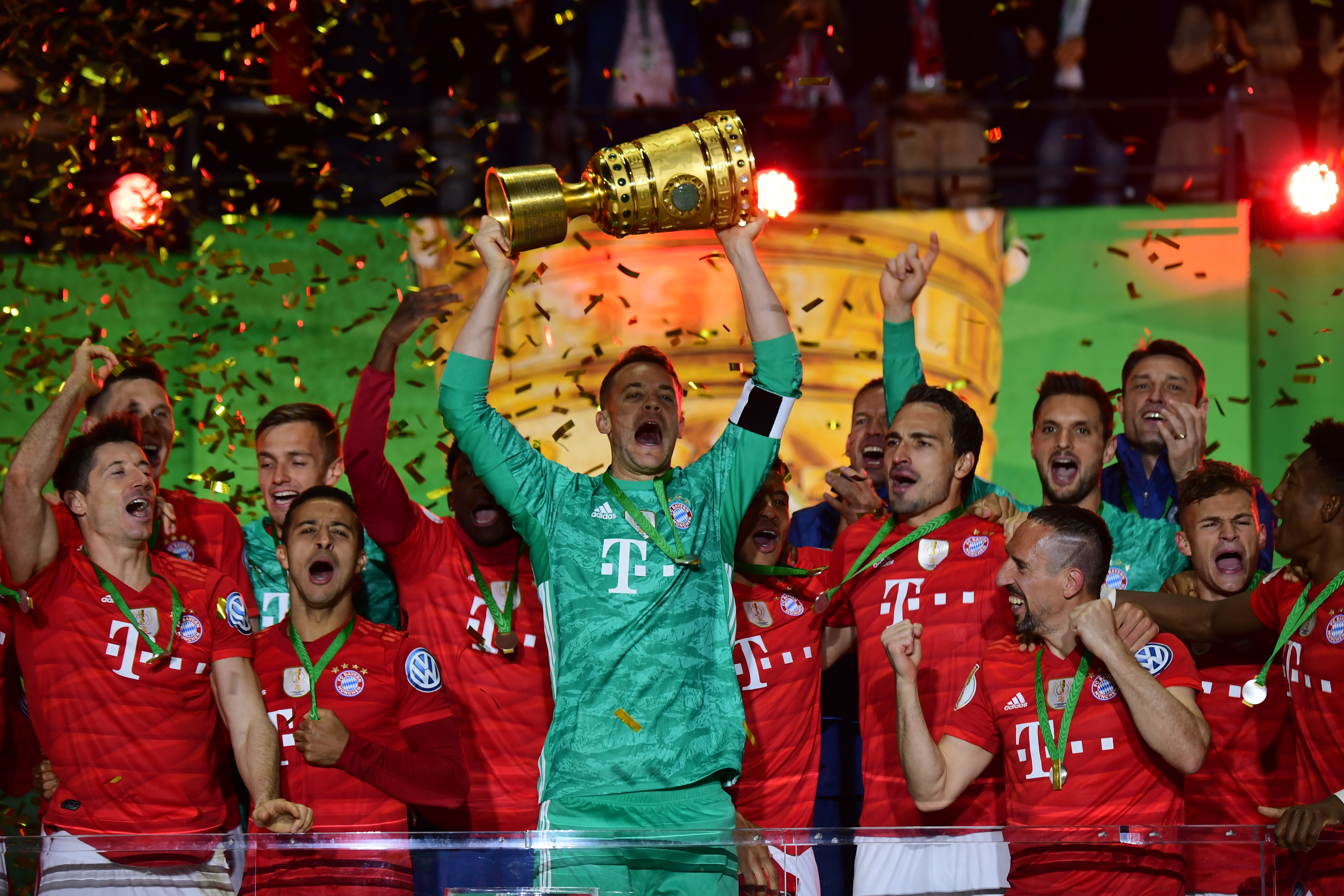 NBA：篮网杜兰特砍下32分