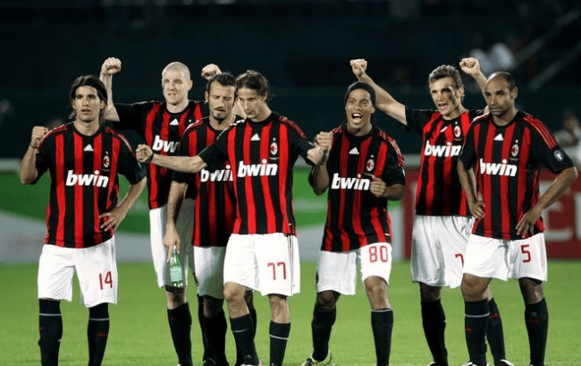 《决胜巅峰》官宣：首赛季全英雄全皮肤免费