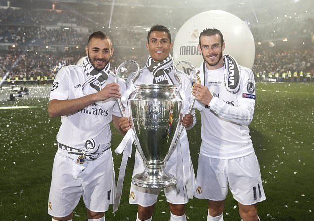 湖人120-114灰熊3喜1忧！双核默契搭配，艾顿终觉醒，替补没法看