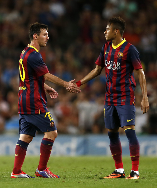 塔帅：经理和主帅对我而言是一样的，最好的决定永远来自讨论