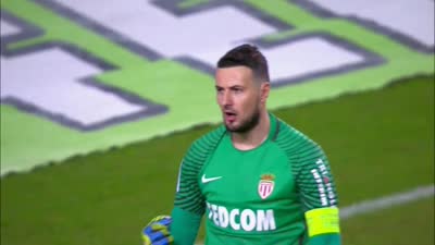 德甲前瞻：残阵法兰克福死磕多特，攻防两极对决定欧冠资格格局