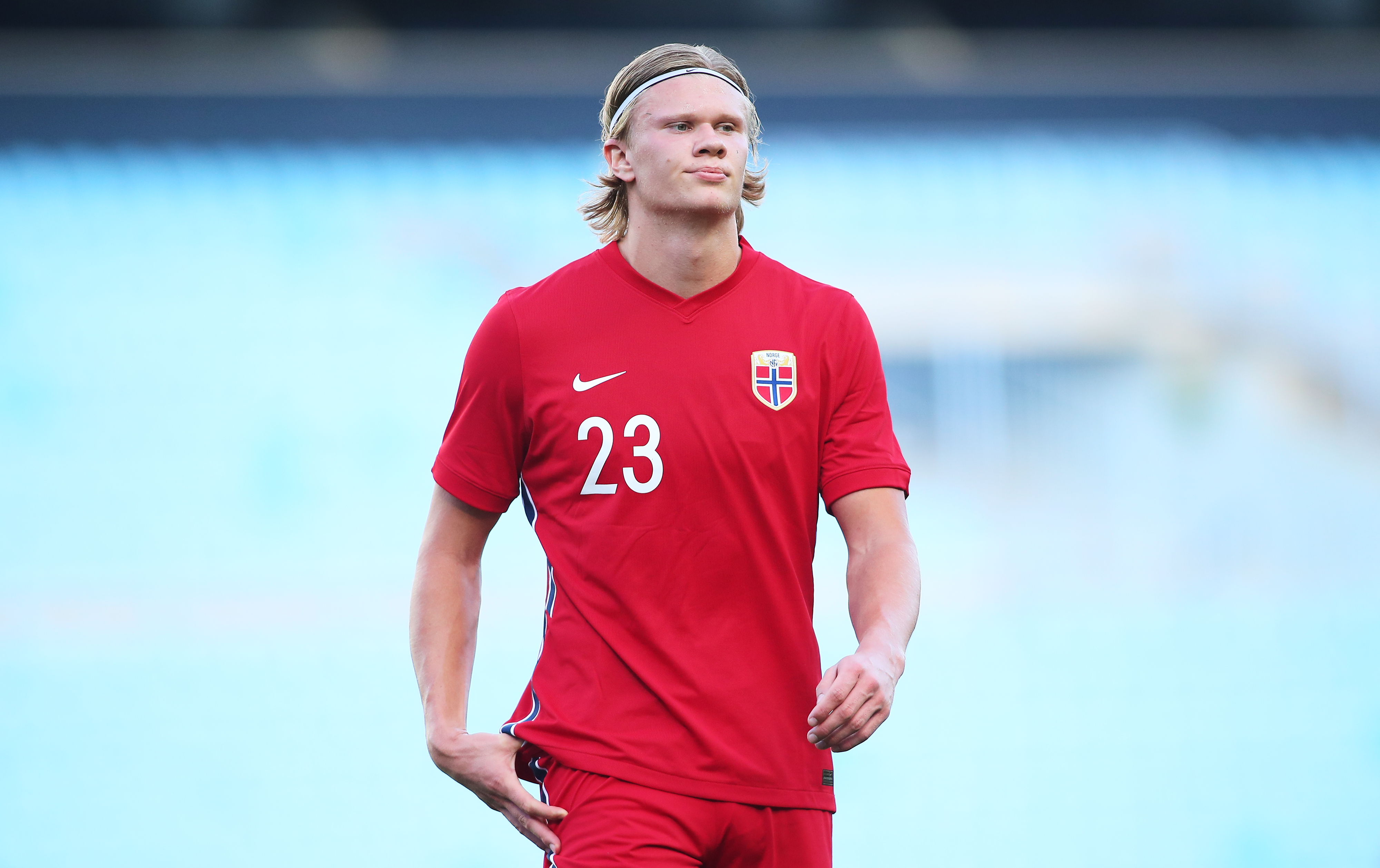 空砍42+7+8！输球后东契奇忙着感谢张镇麟，社交互动引发网络！